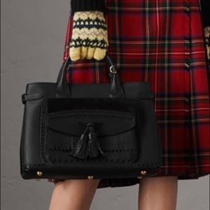 Burberry Brogue Pocket Medium Banner Tote Calfskin Leather black